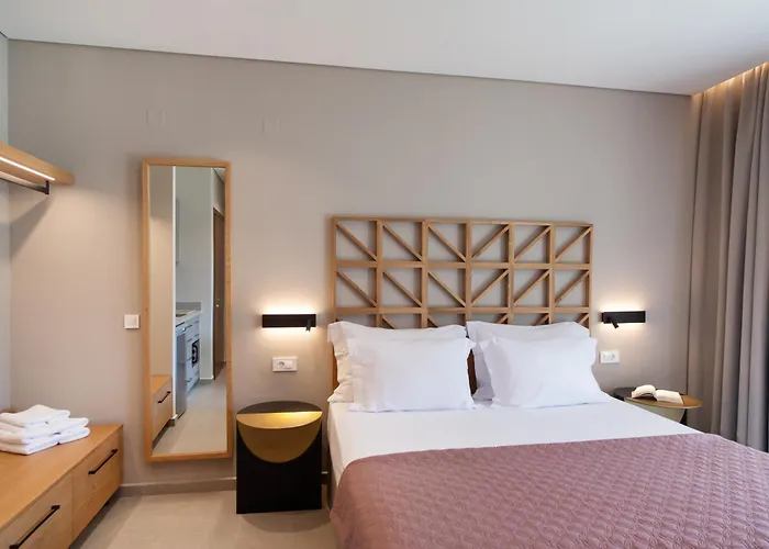 Niriton Brand New * Nydri (Lefkada)