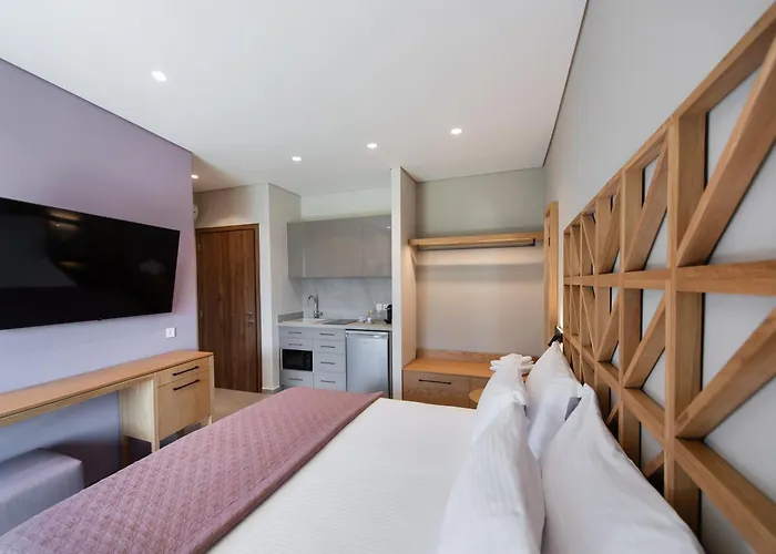 Niriton Brand New Apartment *